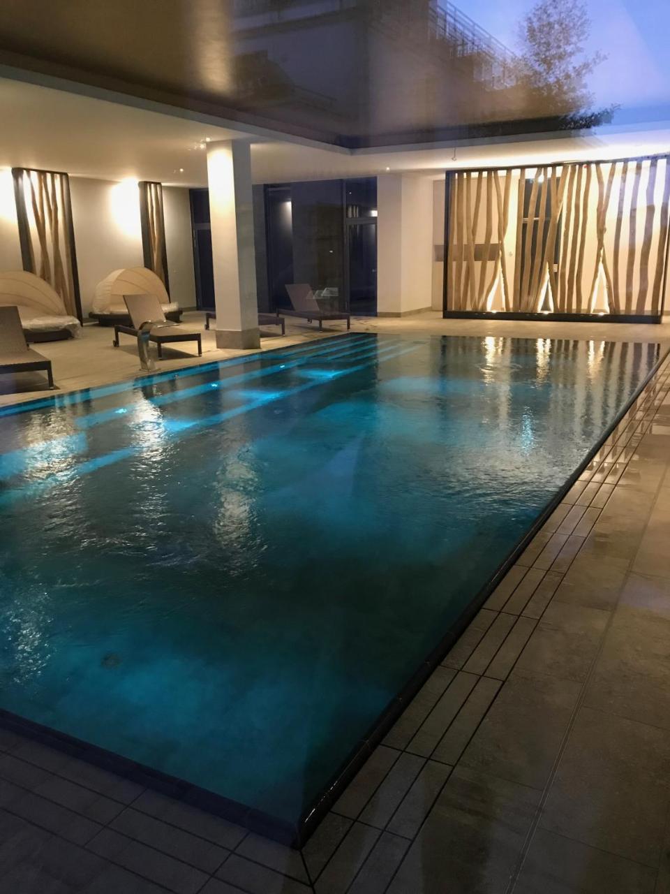 Aparthotel Waterkant Suites เบอร์เกอเรนเดอ-เรทวิช ภายนอก รูปภาพ